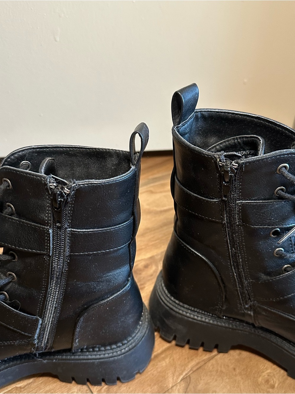 Sincerely Jules Combat Boots - Picture 4 of 7